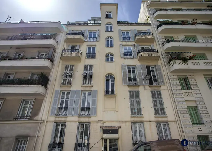 Near Gambetta